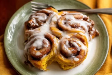 Guick and Delicious Pumpkin Cinnamon Rolls Recipes